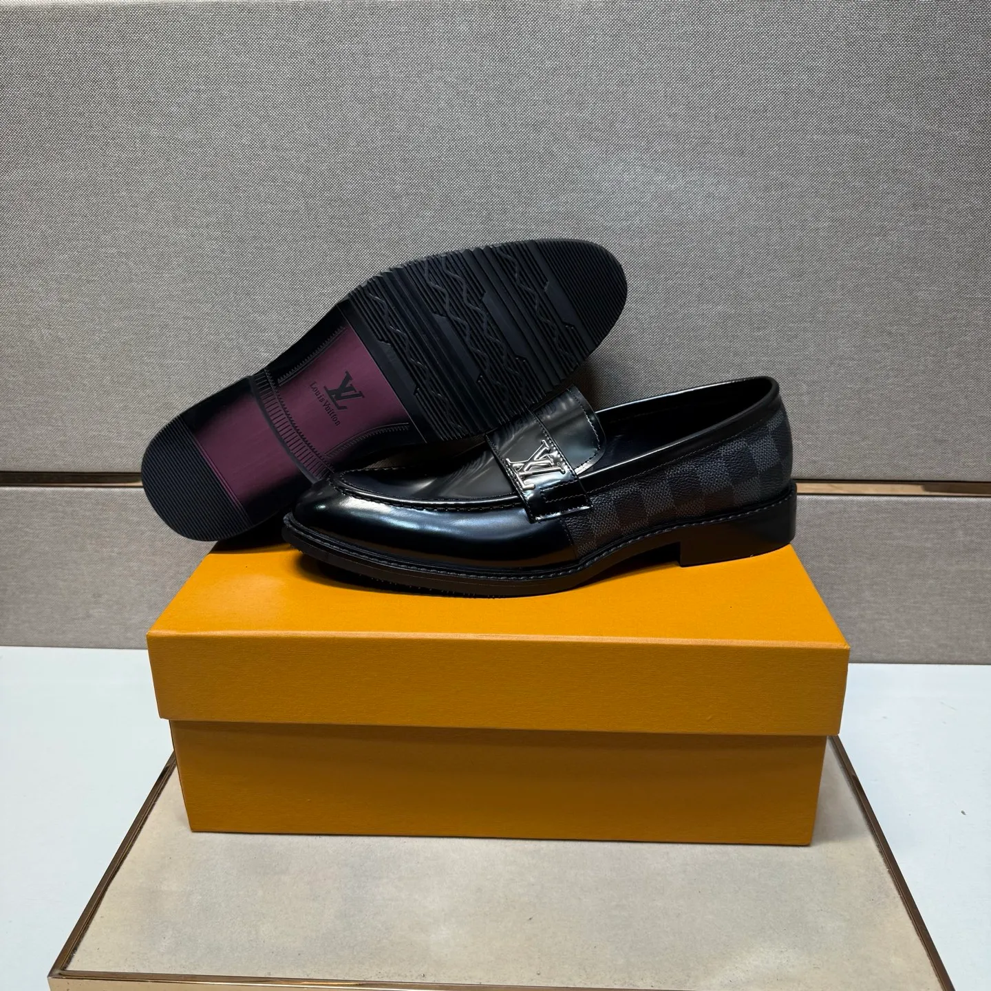 Men's men's shoes 💰pp462【LV～】Men's casual leather shoes 2025z cabinet sales simultaneously 🔶Size: 39-44#️⃣ 🔷2 colors🔜The upper is made of multi-material splicing➕Cow leather lining, comfortable and breathable, sole: original comfortable and wear-resistant outsole, ⚠️real thing📱photographed🎬real thing is better📢📢📢